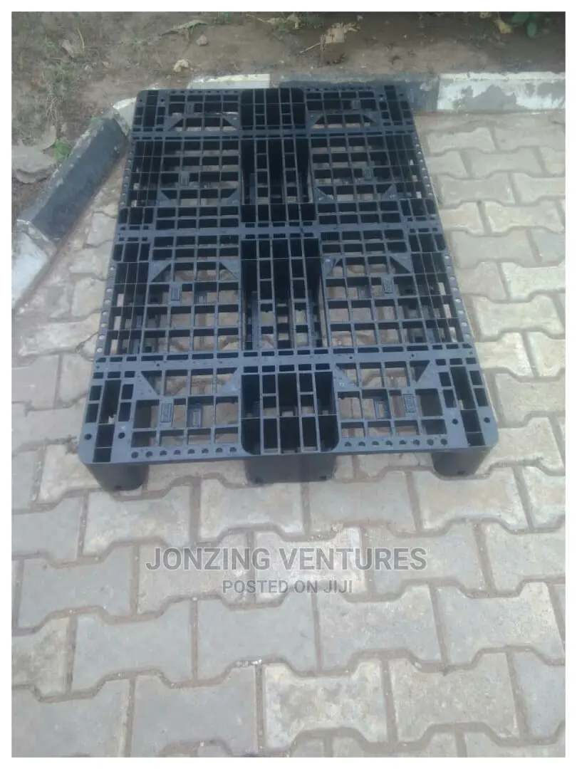 Black Plastic Pallet 120 X 80cm