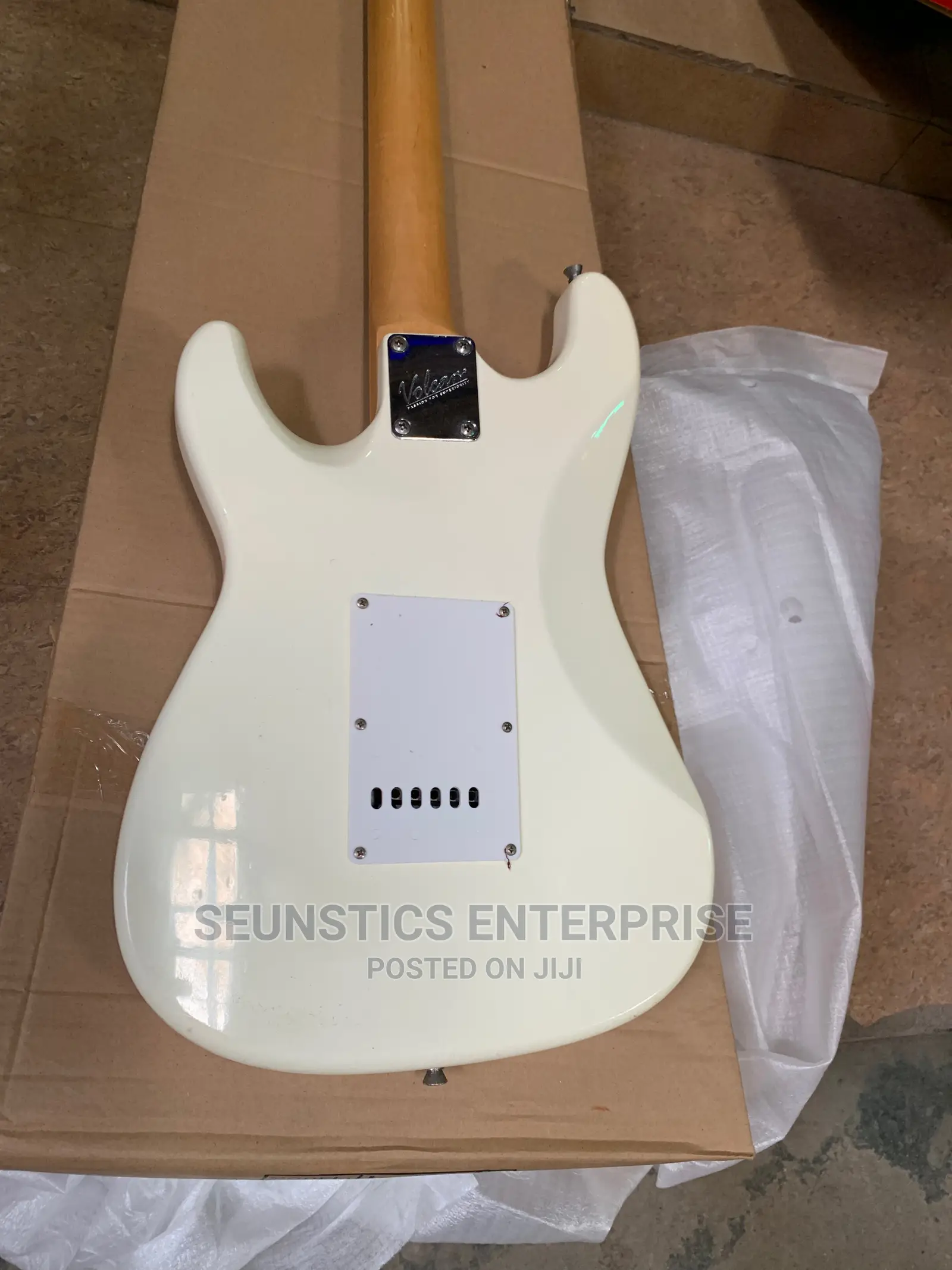 Quality Volcan Lead Guitar