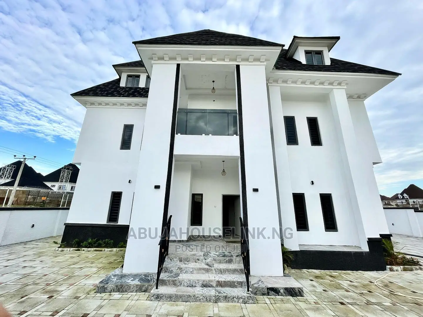 7bdrm Duplex in Efab Metropolis, Gwarinpa for sale