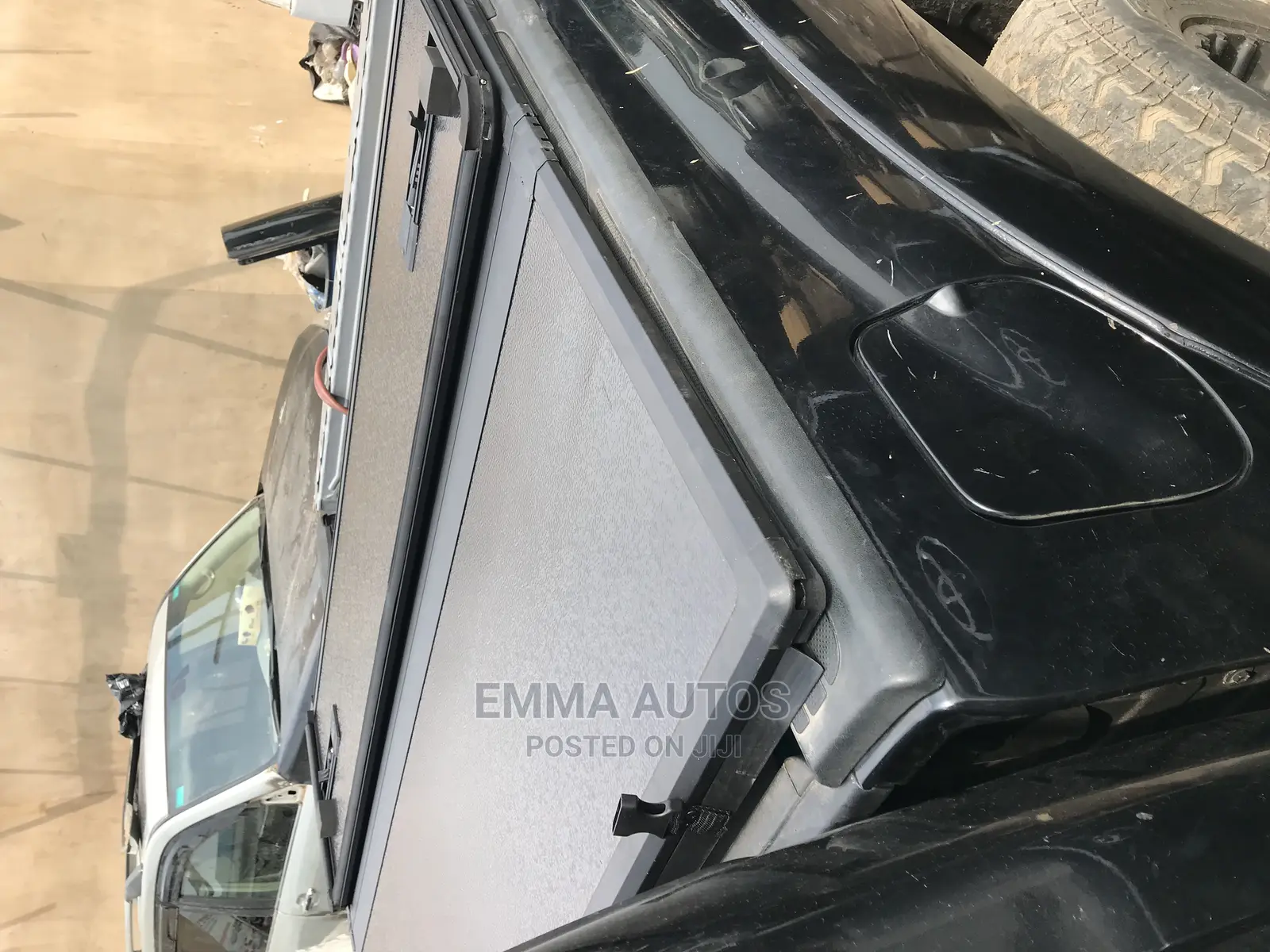Booth Cover Tacoma 2022