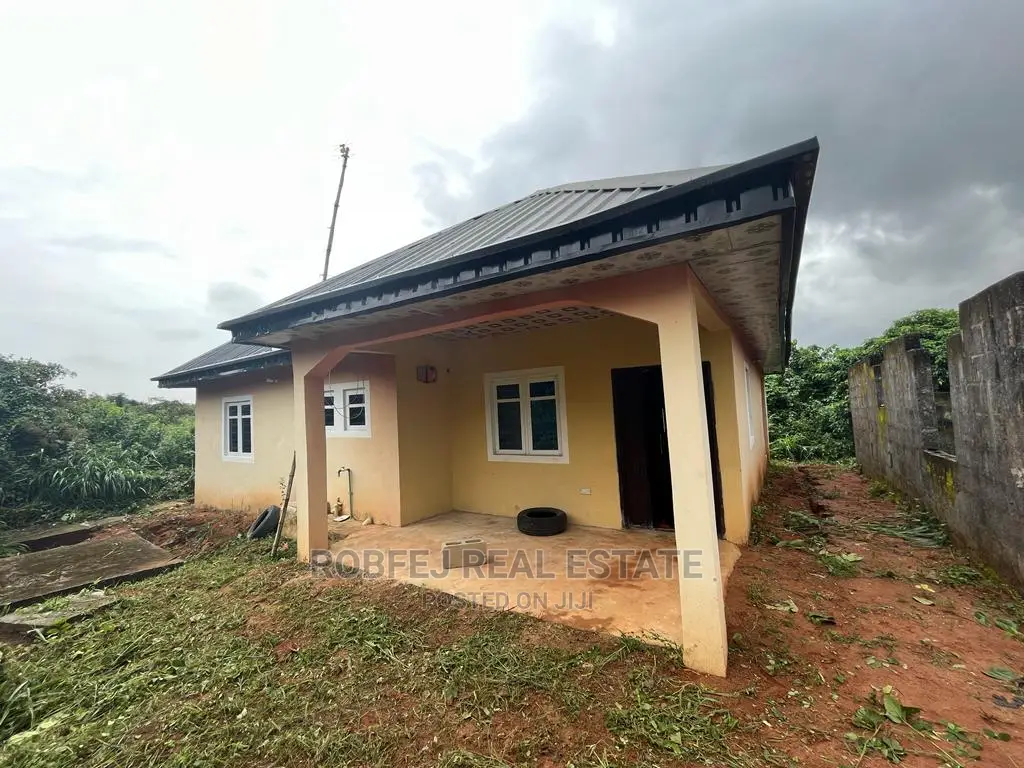 3bdrm Bungalow in Agbowa for sale