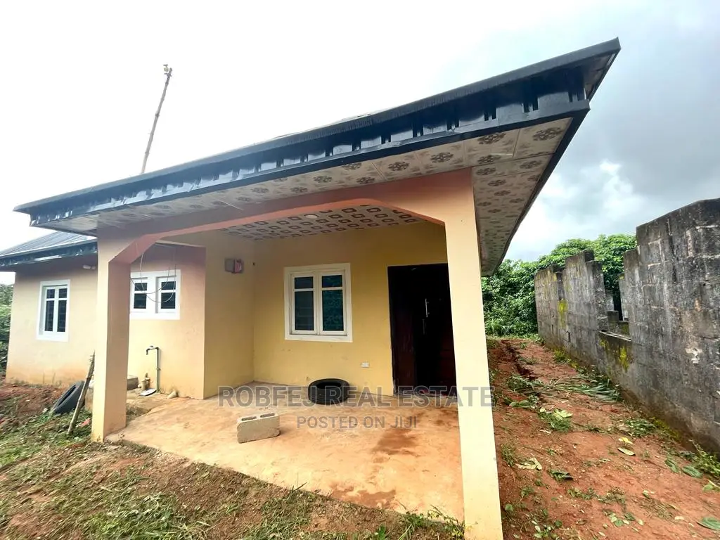 3bdrm Bungalow in Agbowa for sale