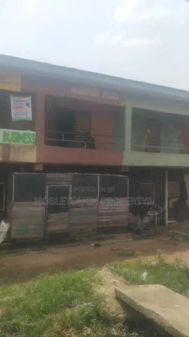 3bdrm Block of Flats in Off Ijegun Jakande for Sale