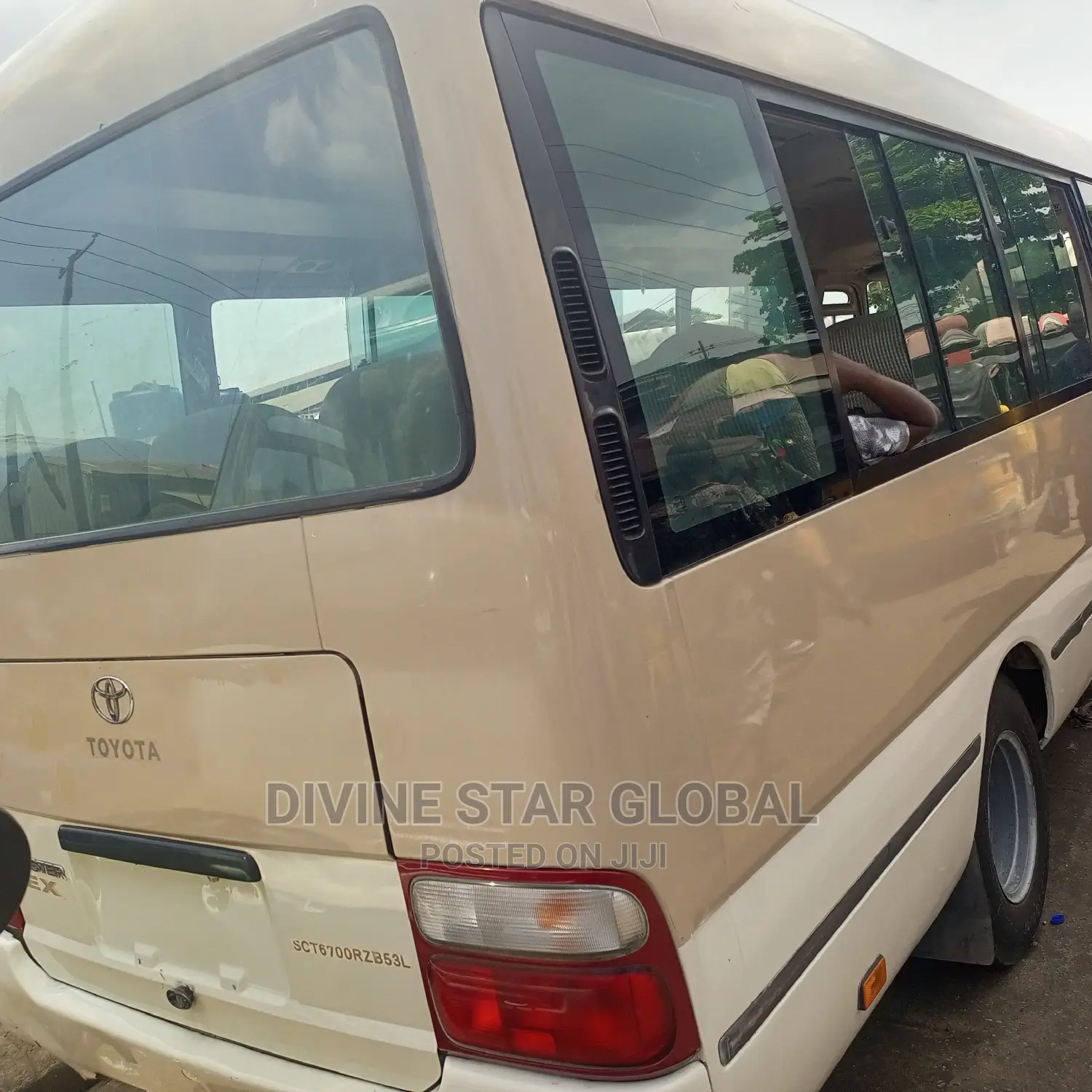 Toyota Coaster 2010 Gold