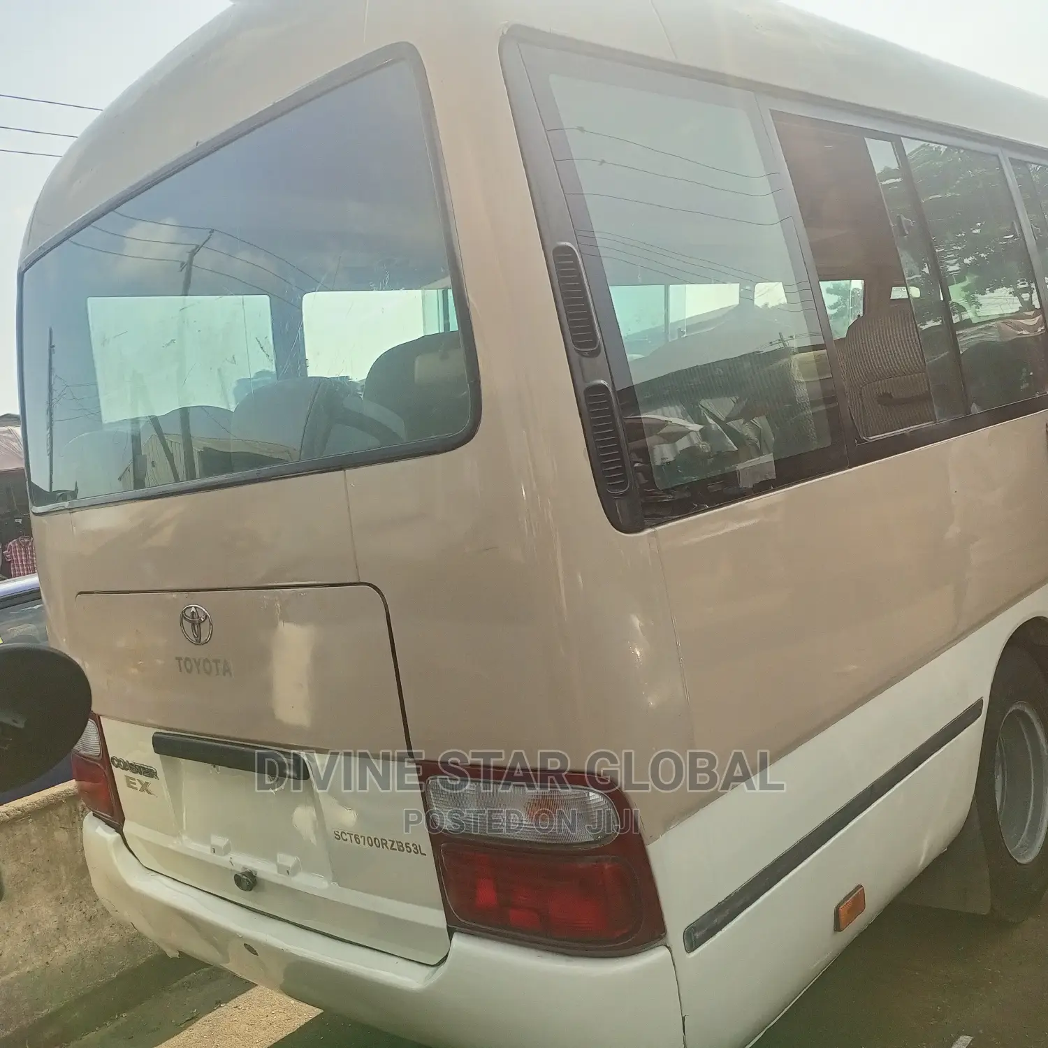 Toyota Coaster 2010 Gold