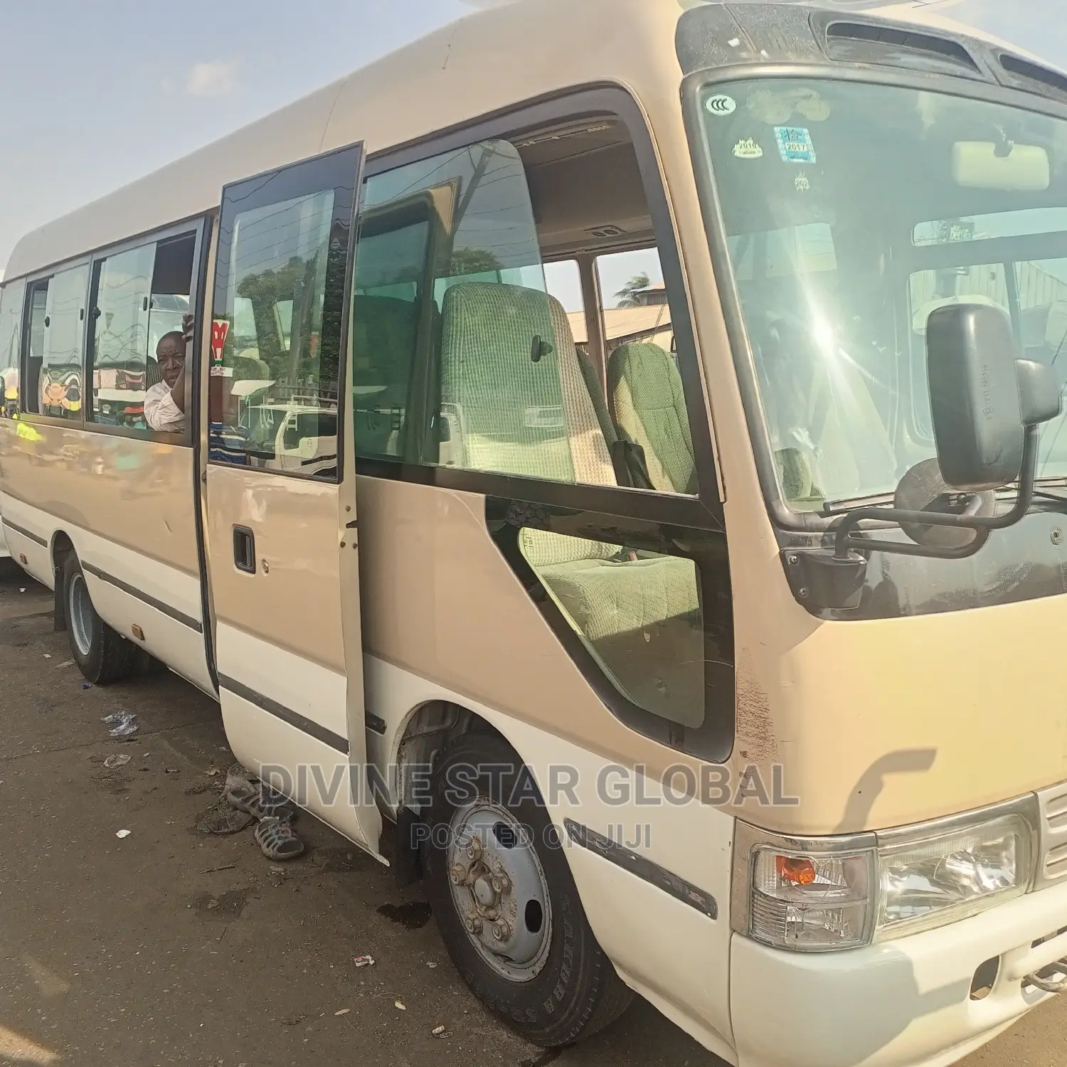 Toyota Coaster 2010 Gold