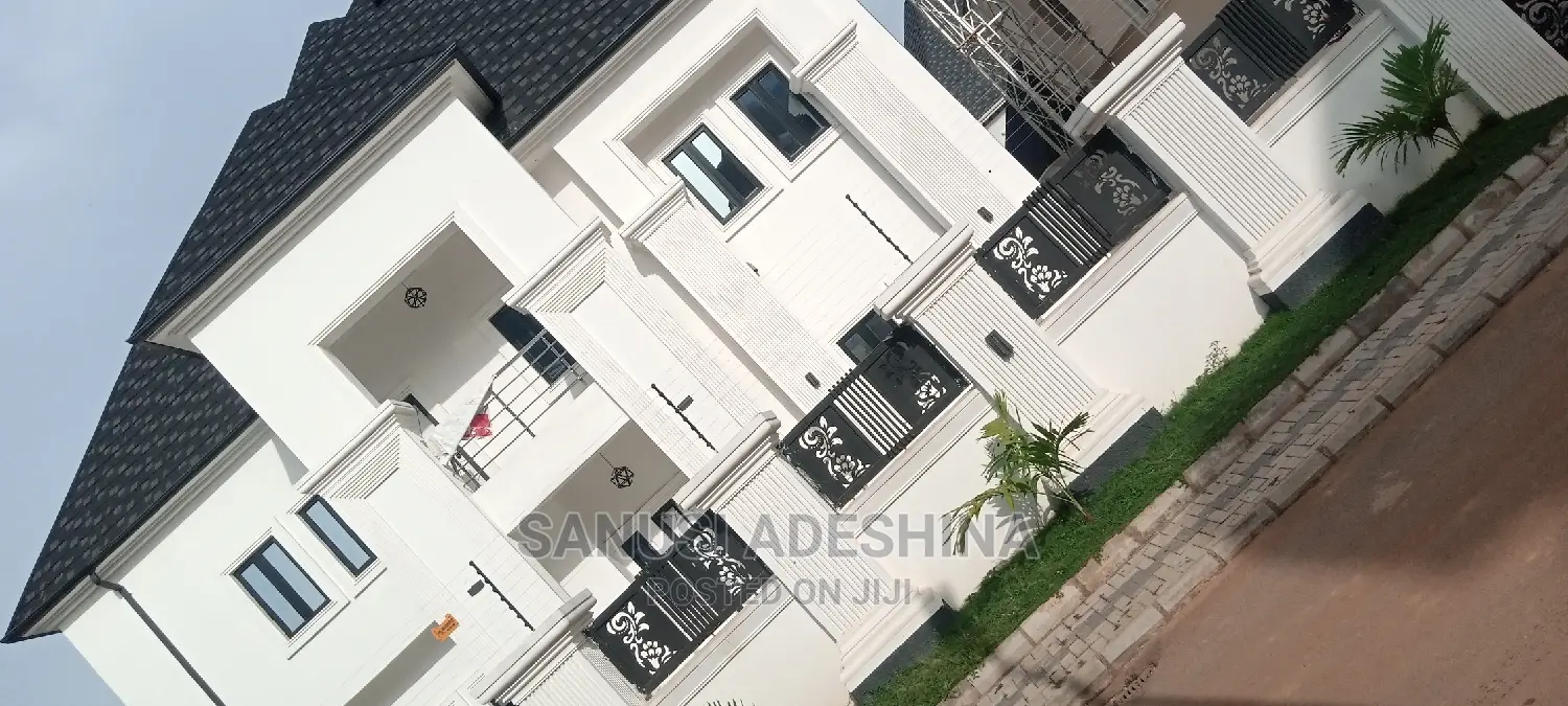 5bdrm Mansion in Gwarimpa Estate Fct, Gwarinpa for sale