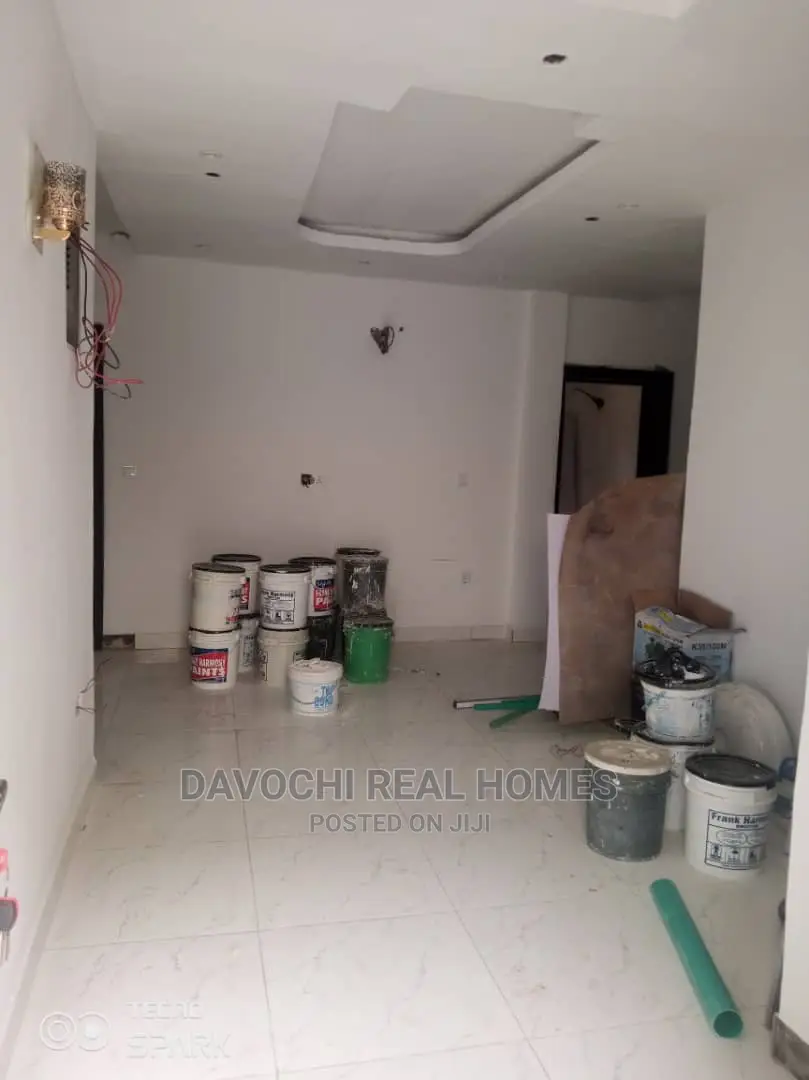 2bdrm Apartment in Osapa London Estate, Lekki for rent