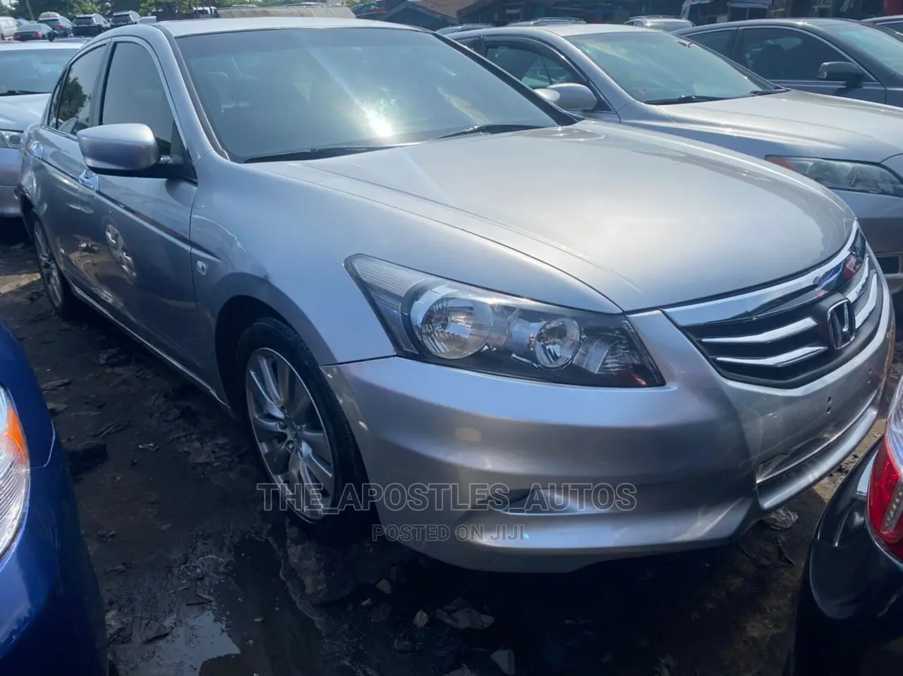 Honda Accord 2011 Silver