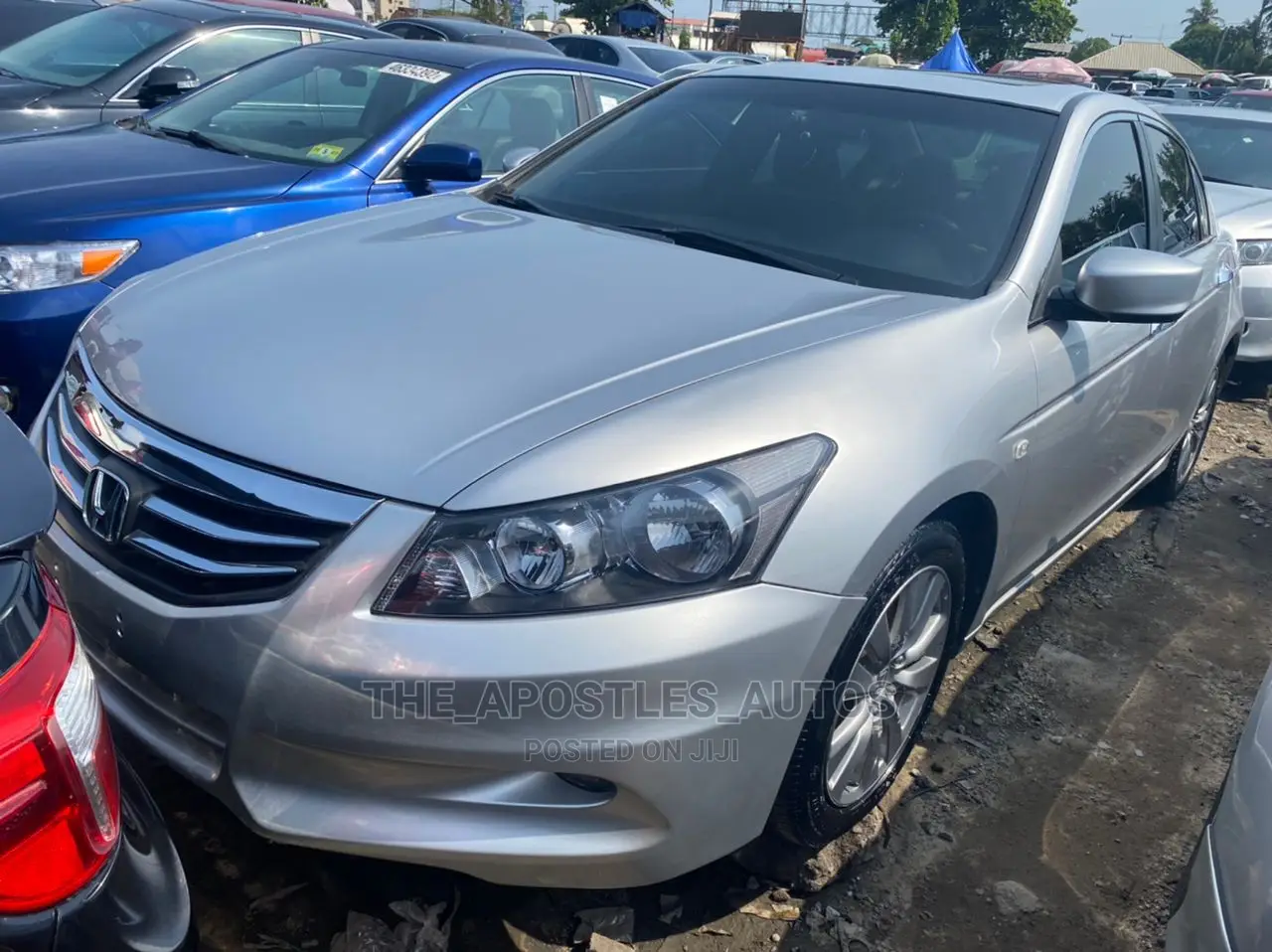 Honda Accord 2011 Silver