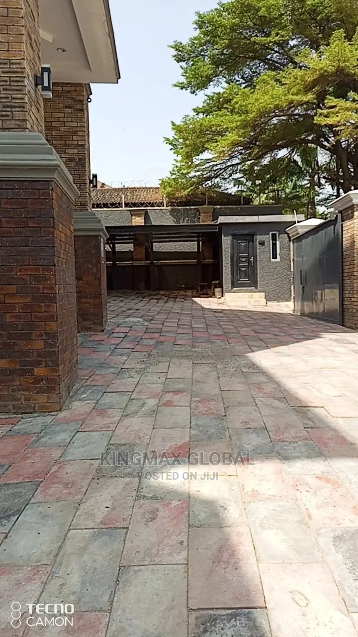 7bdrm Mansion in Maitama for sale