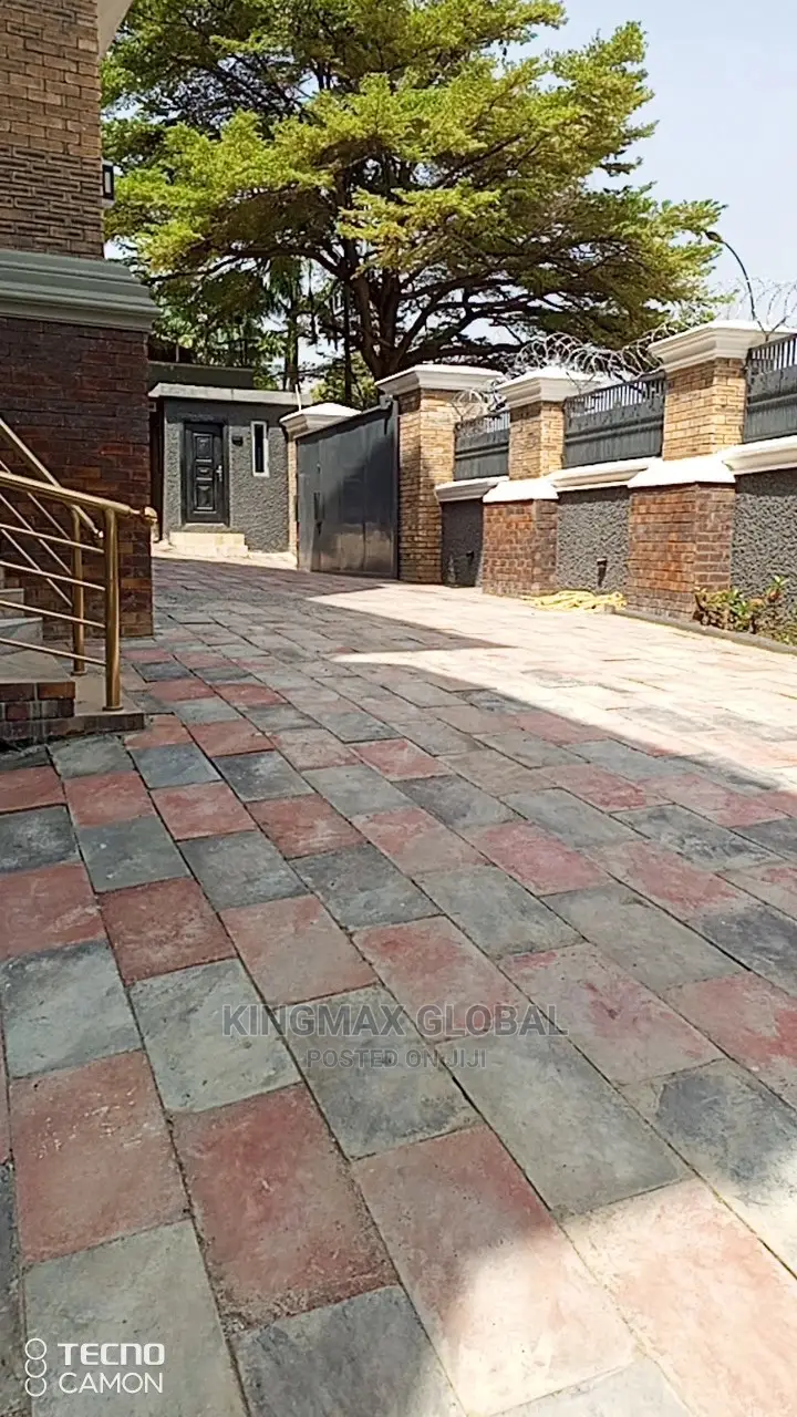 7bdrm Mansion in Maitama for sale