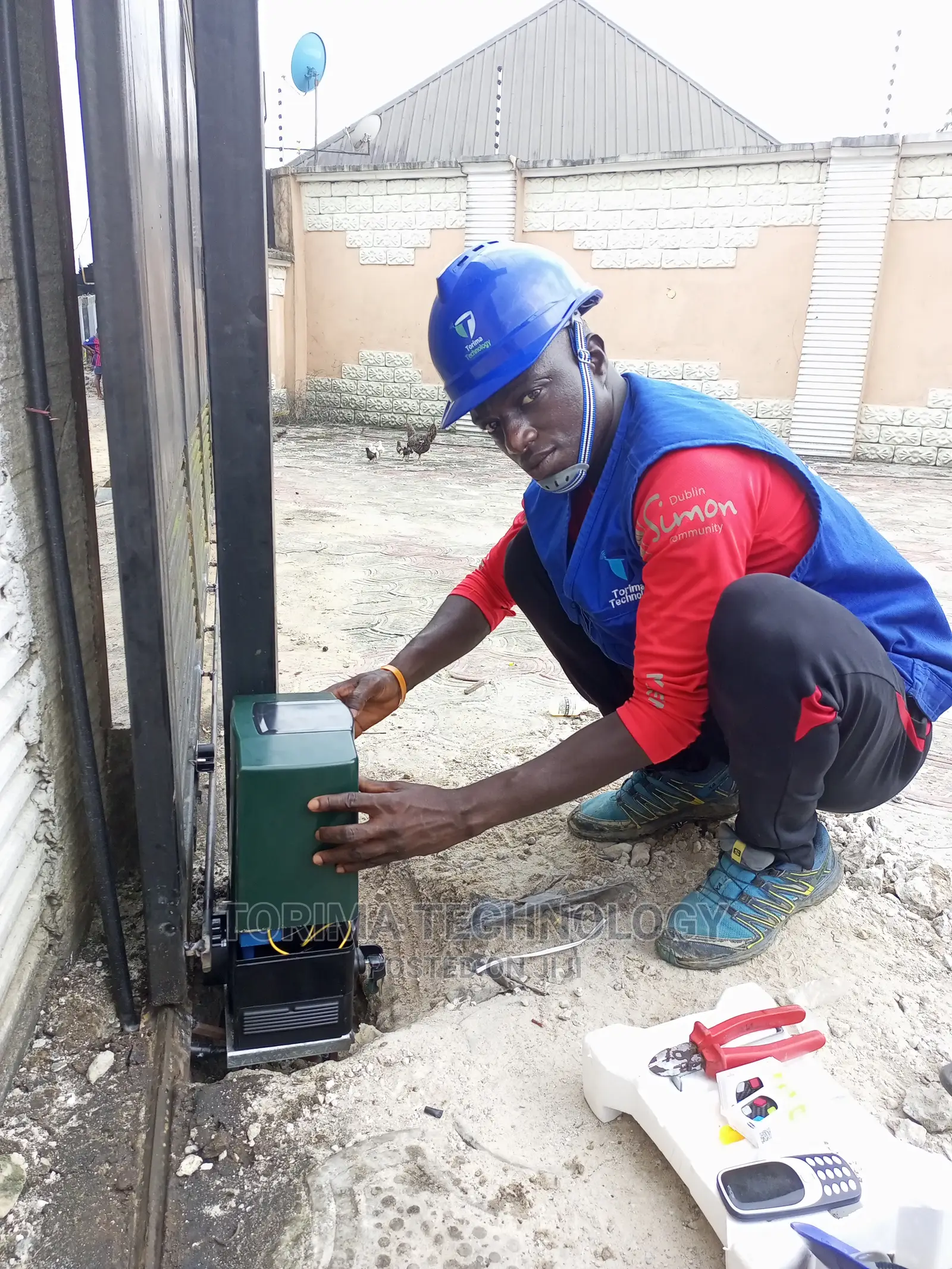 Automatic Gates for a Commercial Business