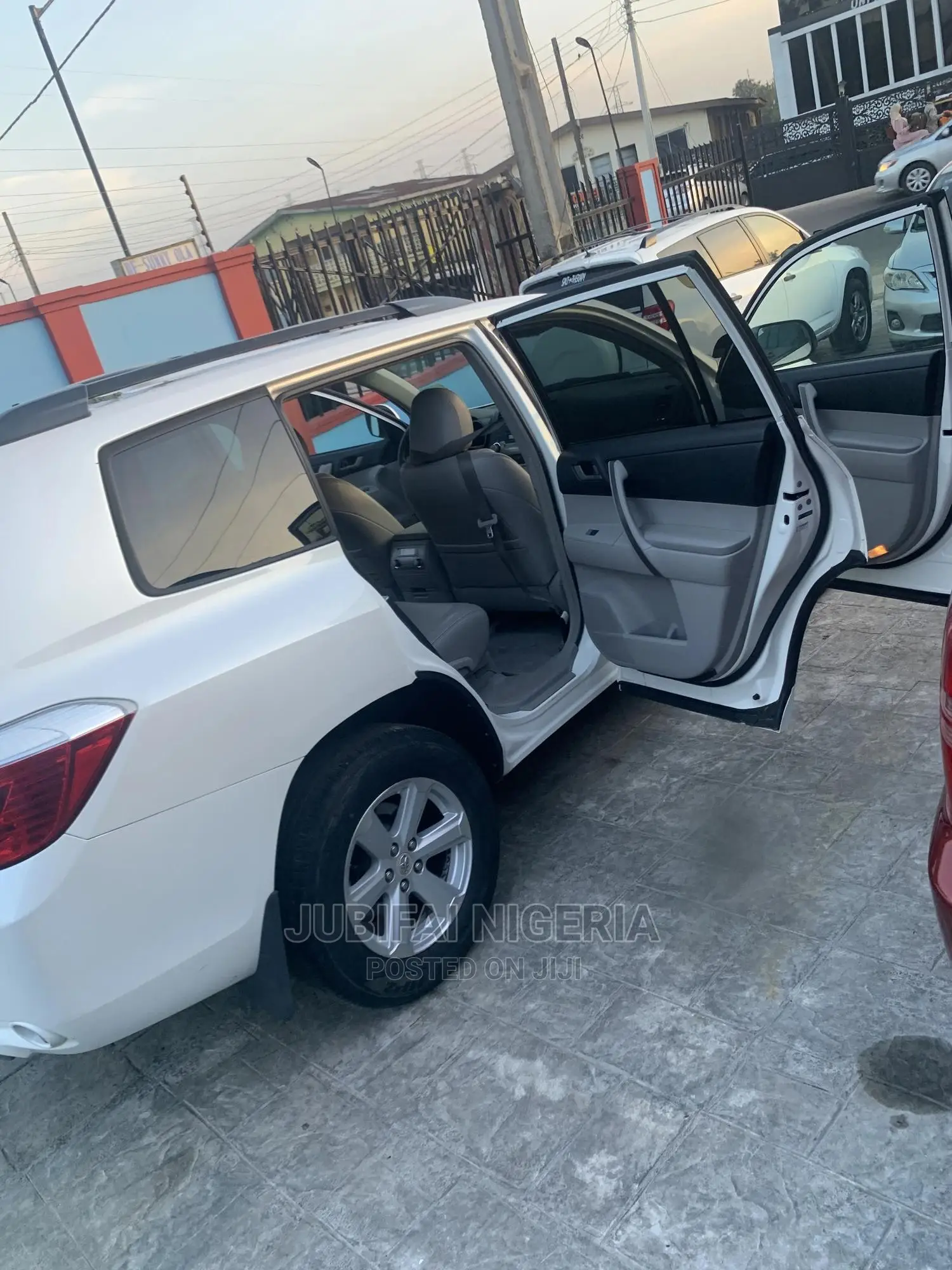 Toyota Highlander SE 2010 White