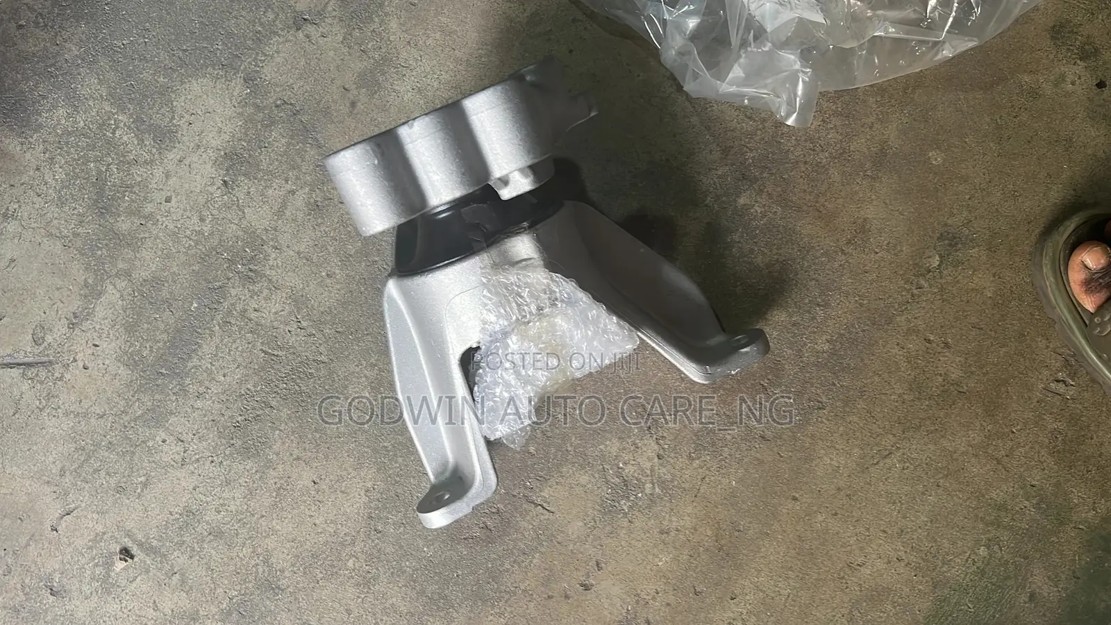 Side Engine Mountain 2018 Honda CR-V