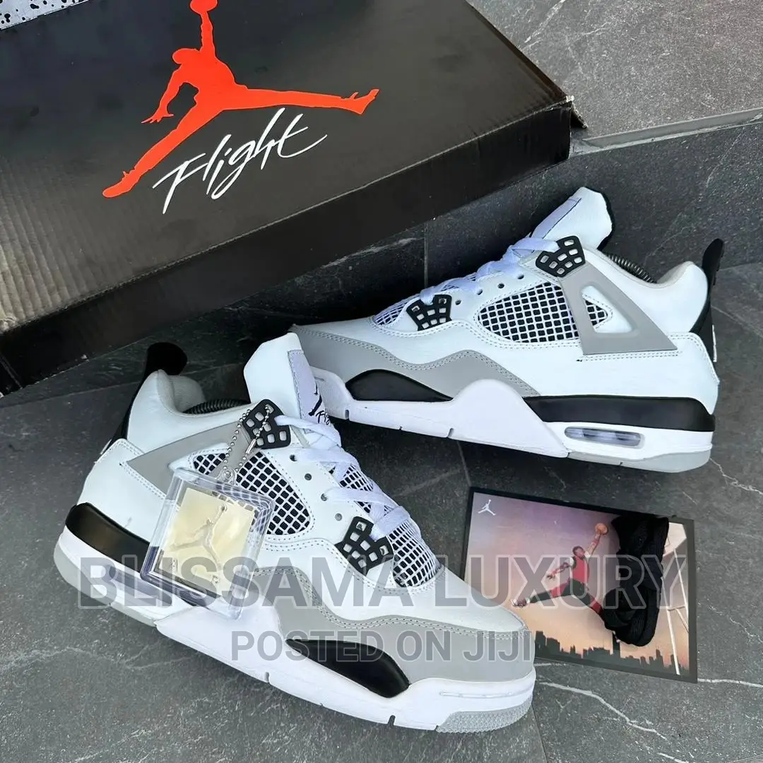 Air Jordan 4 "Military Black" Sneakers