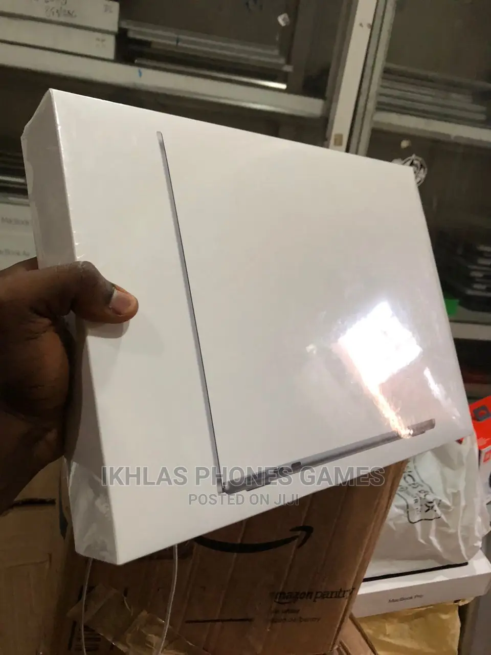 New Laptop Apple MacBook Air 2022 M2 24GB Apple M2 SSD 1T
