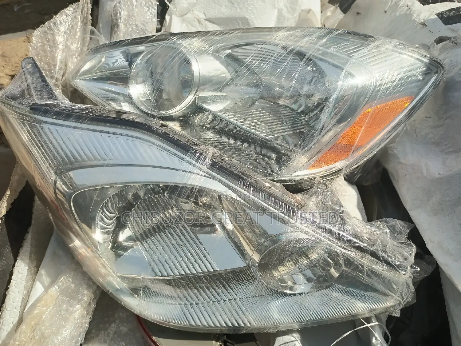 Headlights Set For Sienna 2005