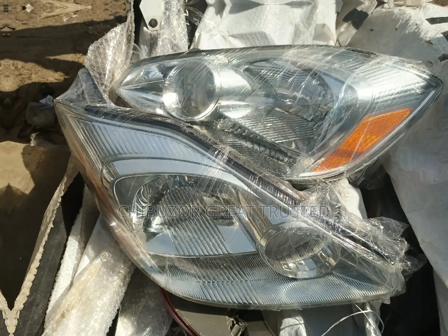 Headlights Set For Sienna 2005
