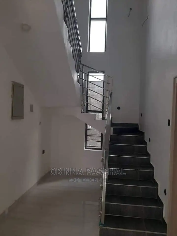 4bdrm Duplex in Owerri for Sale