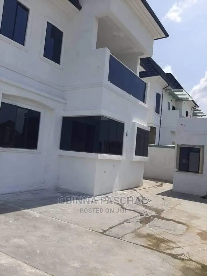 4bdrm Duplex in Owerri for Sale