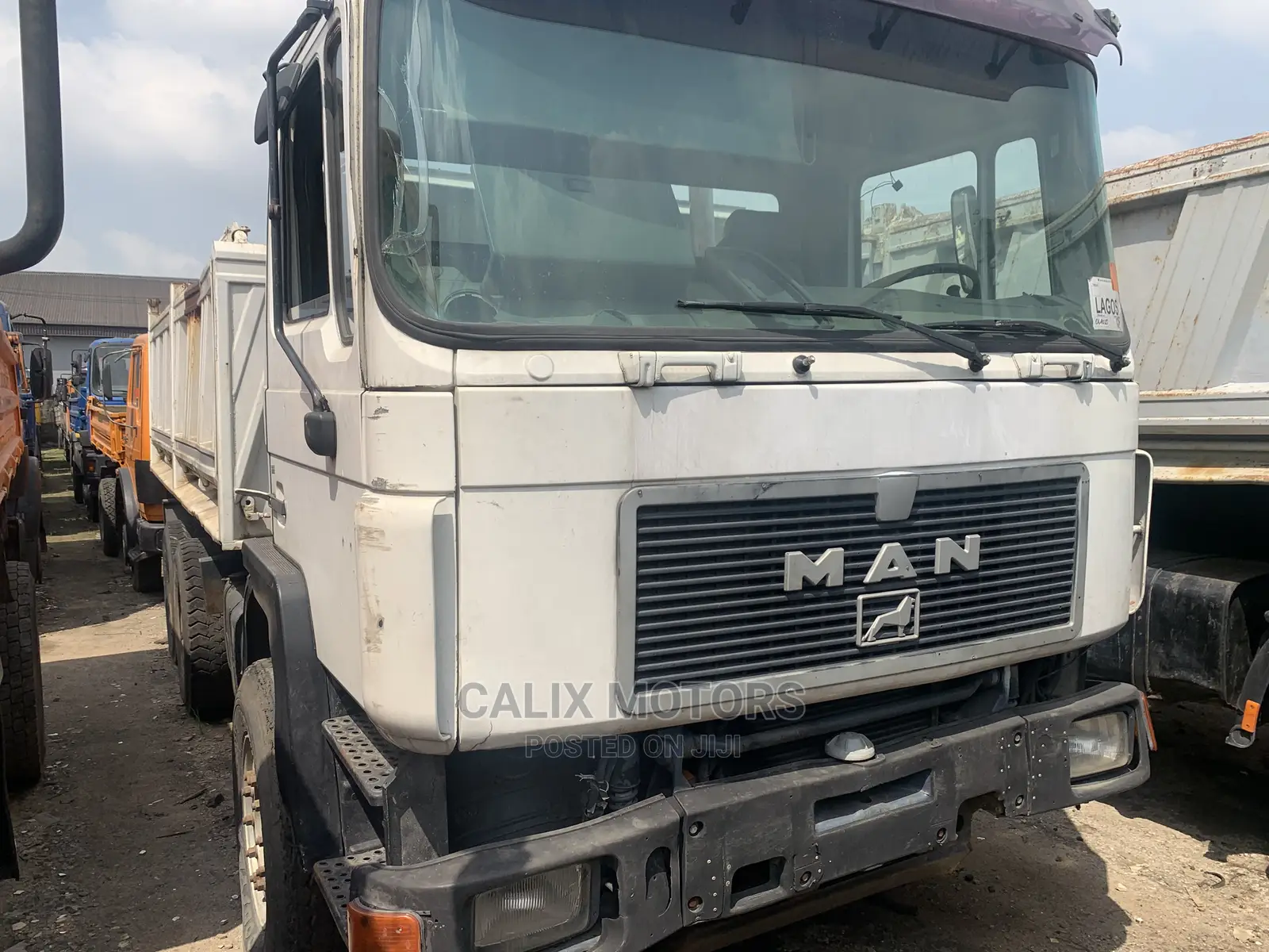 New Arrival Foreign Used 10 Tires Man-Diesel Tipper Truck.