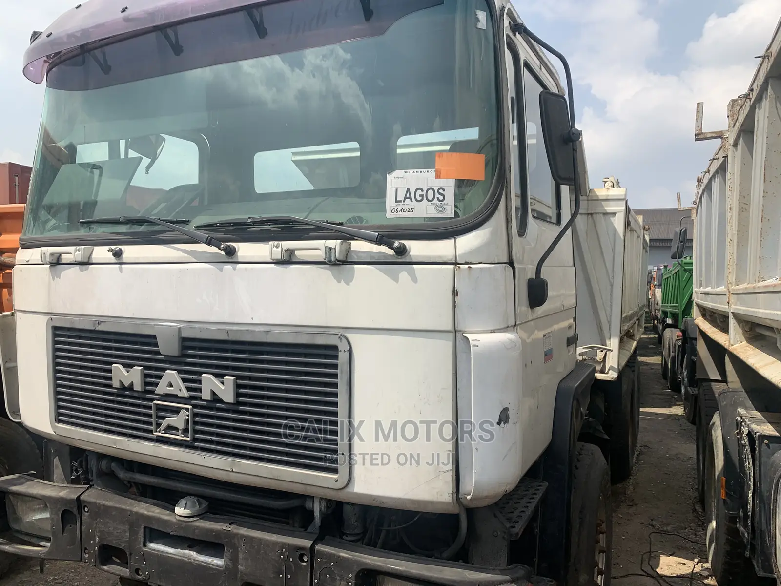 New Arrival Foreign Used 10 Tires Man-Diesel Tipper Truck.
