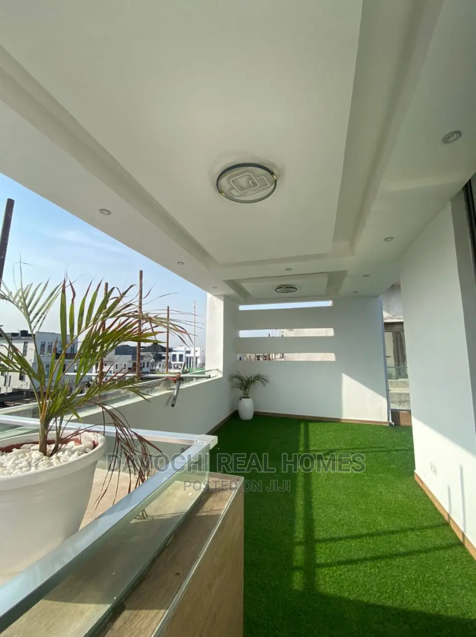 5bdrm Duplex in Osapa London for Sale