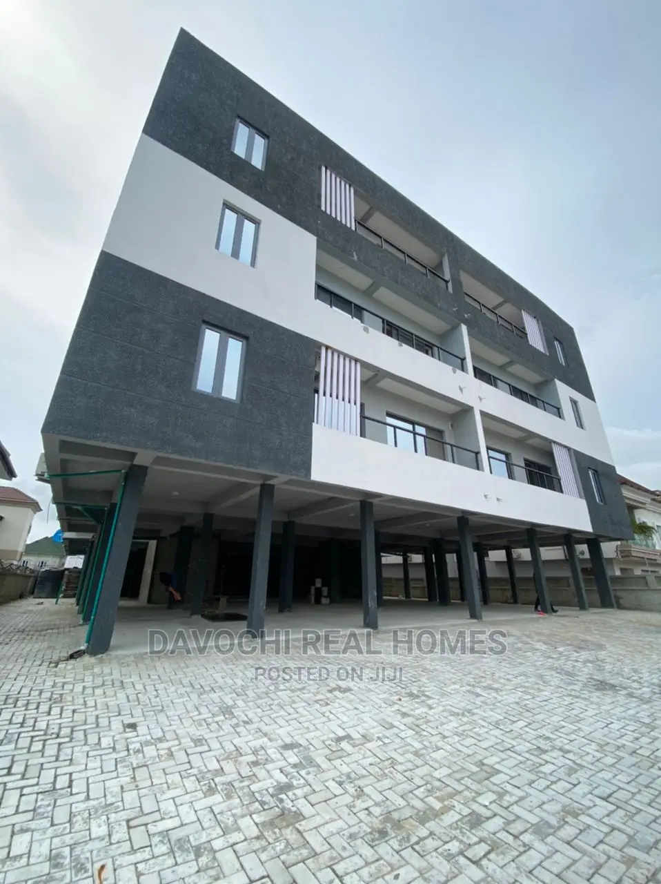 2bdrm Block of Flats in Lekki Phase One for Sale