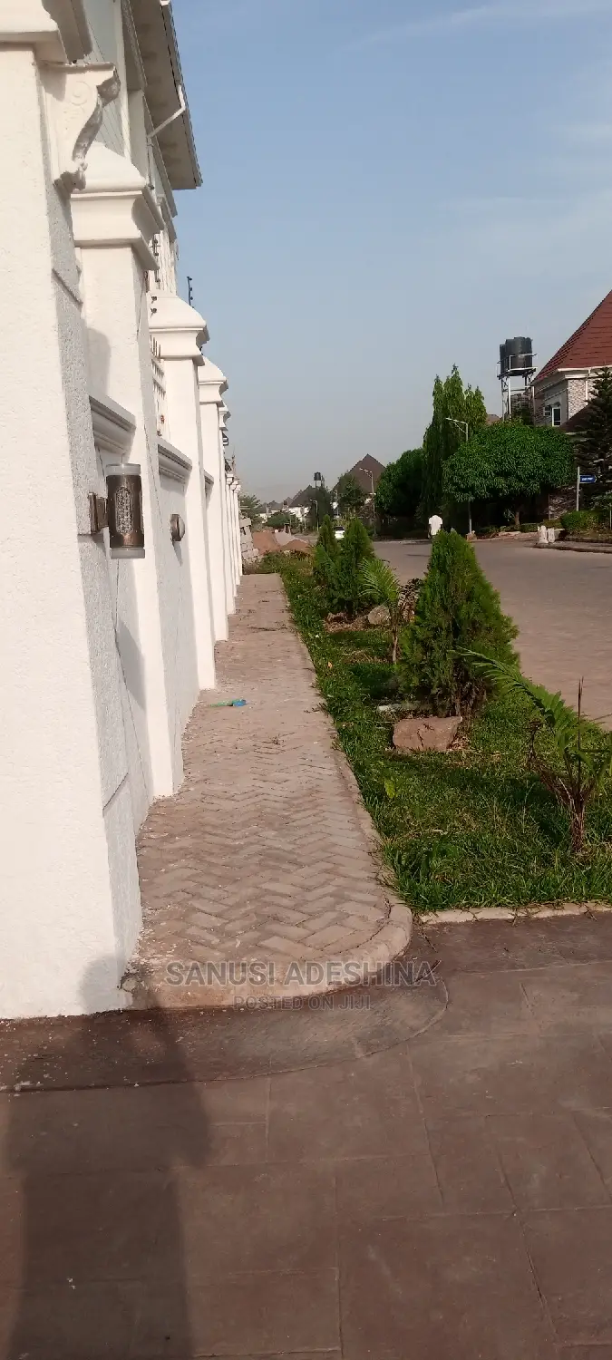 5bdrm Duplex in Gwarimpa Estate Fct, Gwarinpa for sale