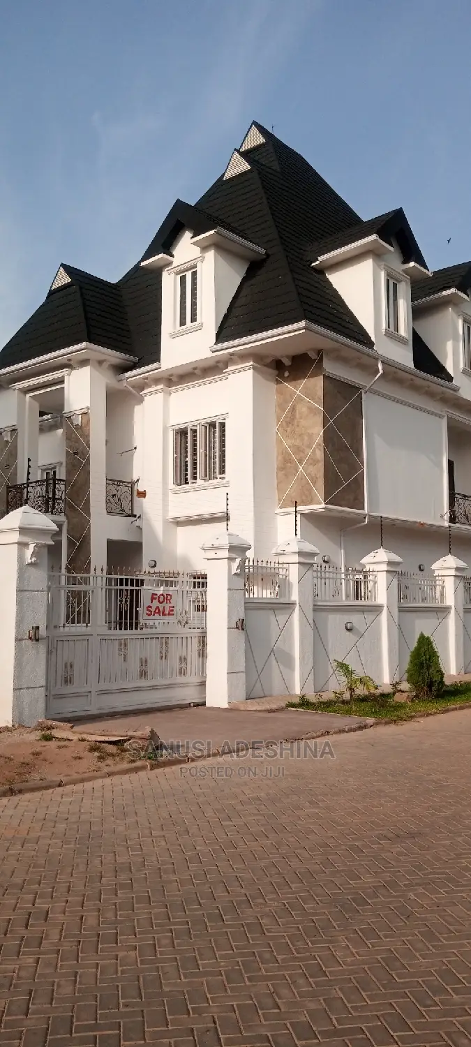 5bdrm Duplex in Gwarimpa Estate Fct, Gwarinpa for sale