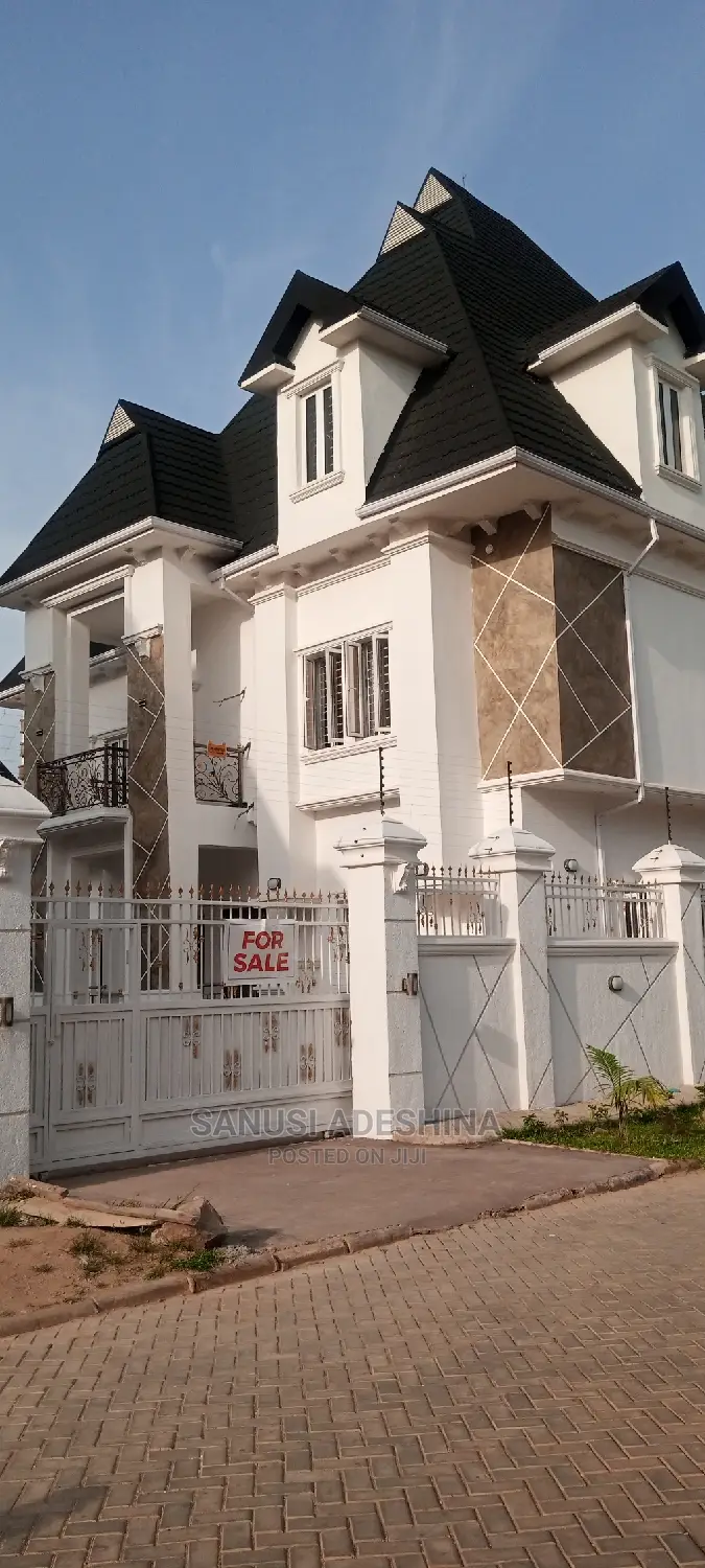 5bdrm Duplex in Gwarimpa Estate Fct, Gwarinpa for sale