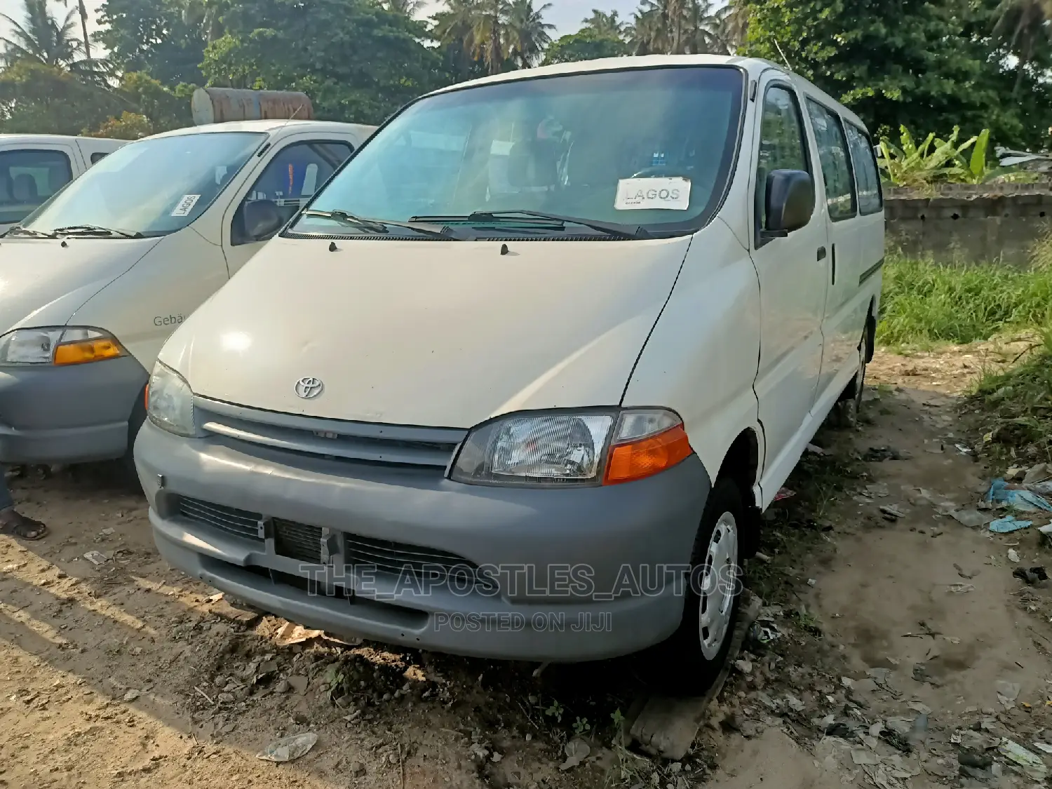 Toyota HiAce 2005 White