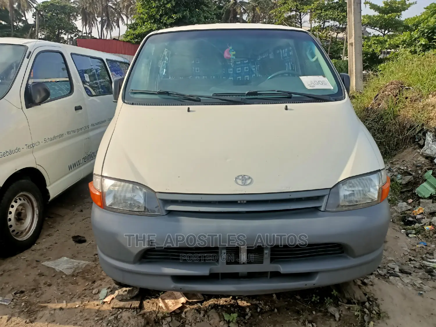 Toyota HiAce 2005 White