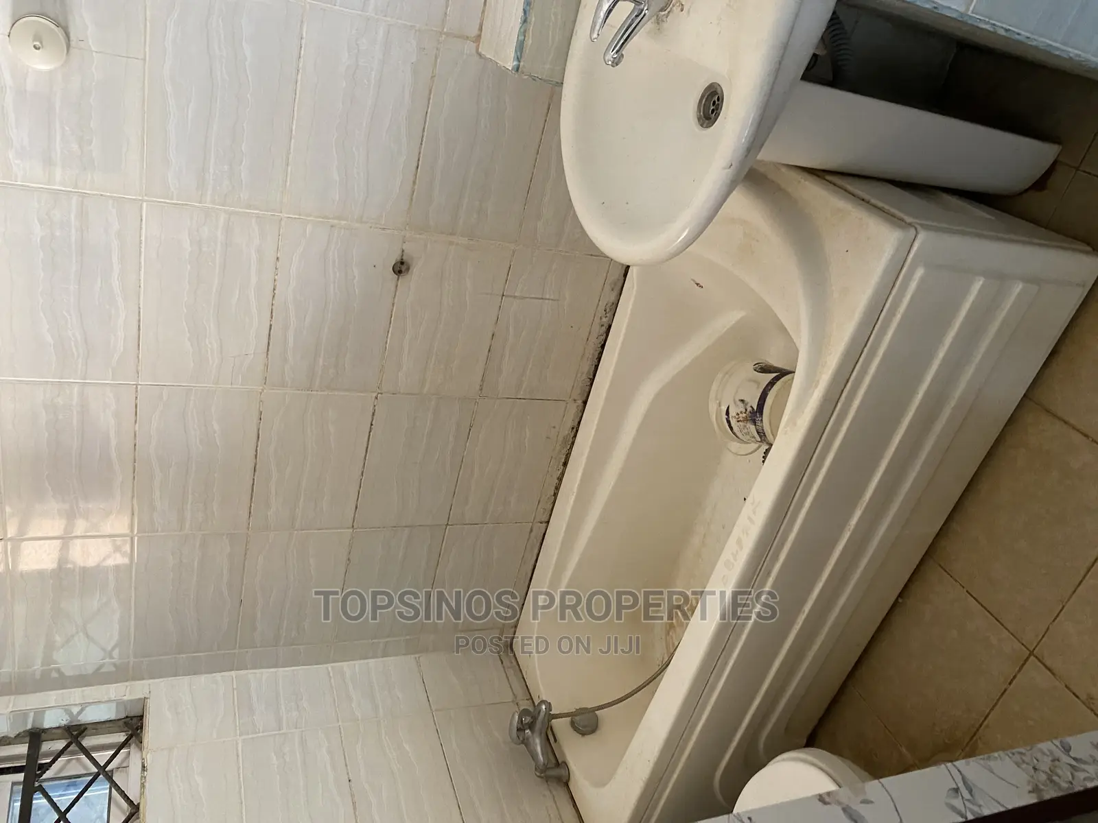 2bdrm Block of Flats in Dawaki for rent
