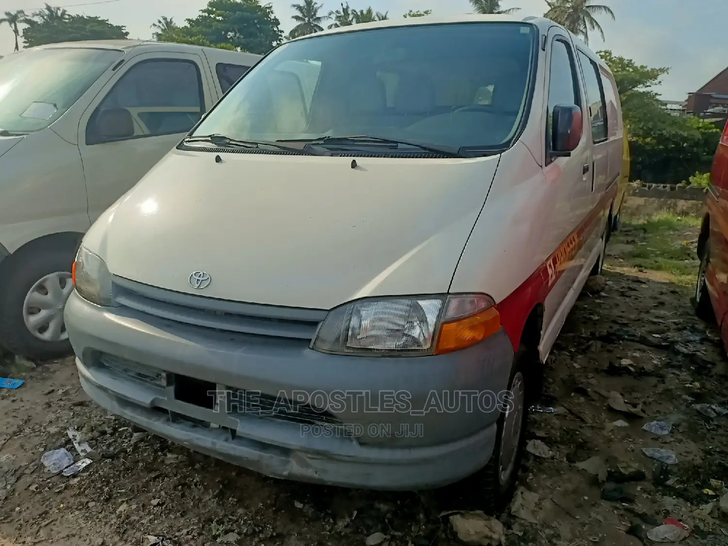 Toyota HiAce 2001 White