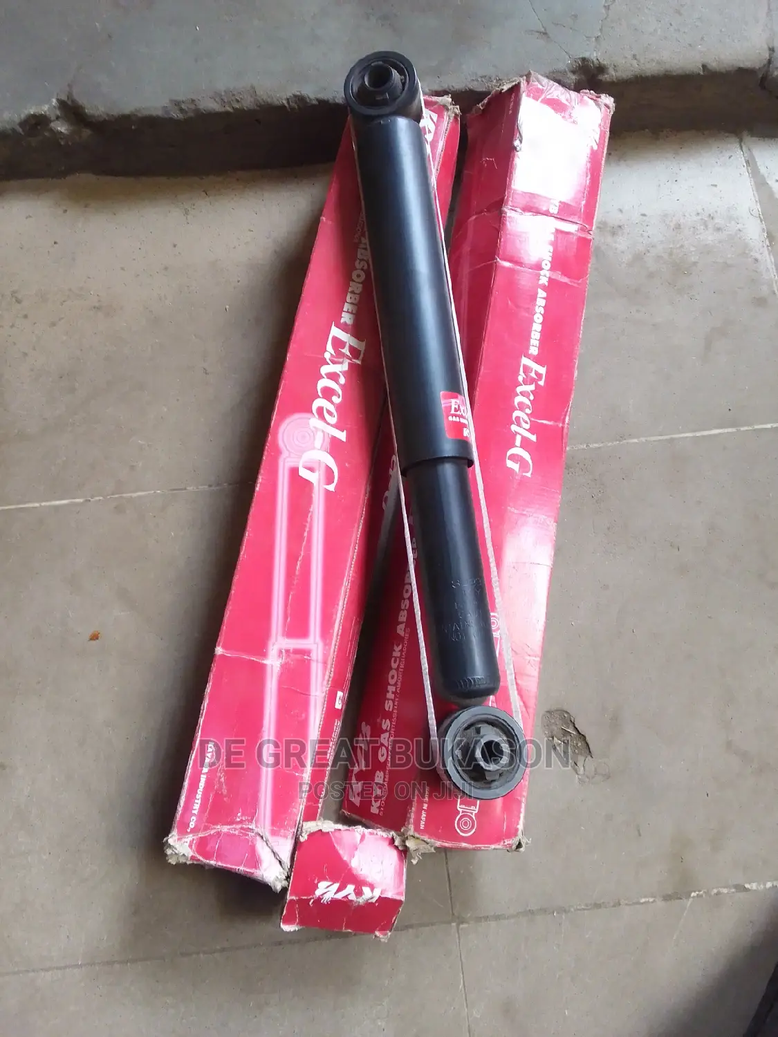 Rear Shock Absorber Pathfinder 1998-2003 (Kyb Japan)