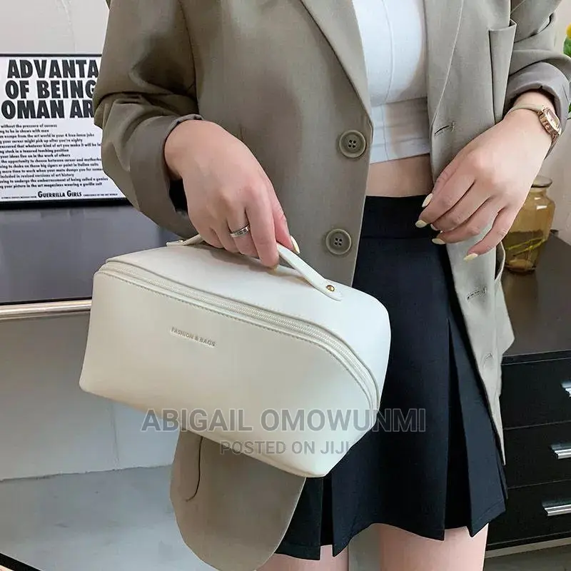 Portable Make Up Bag