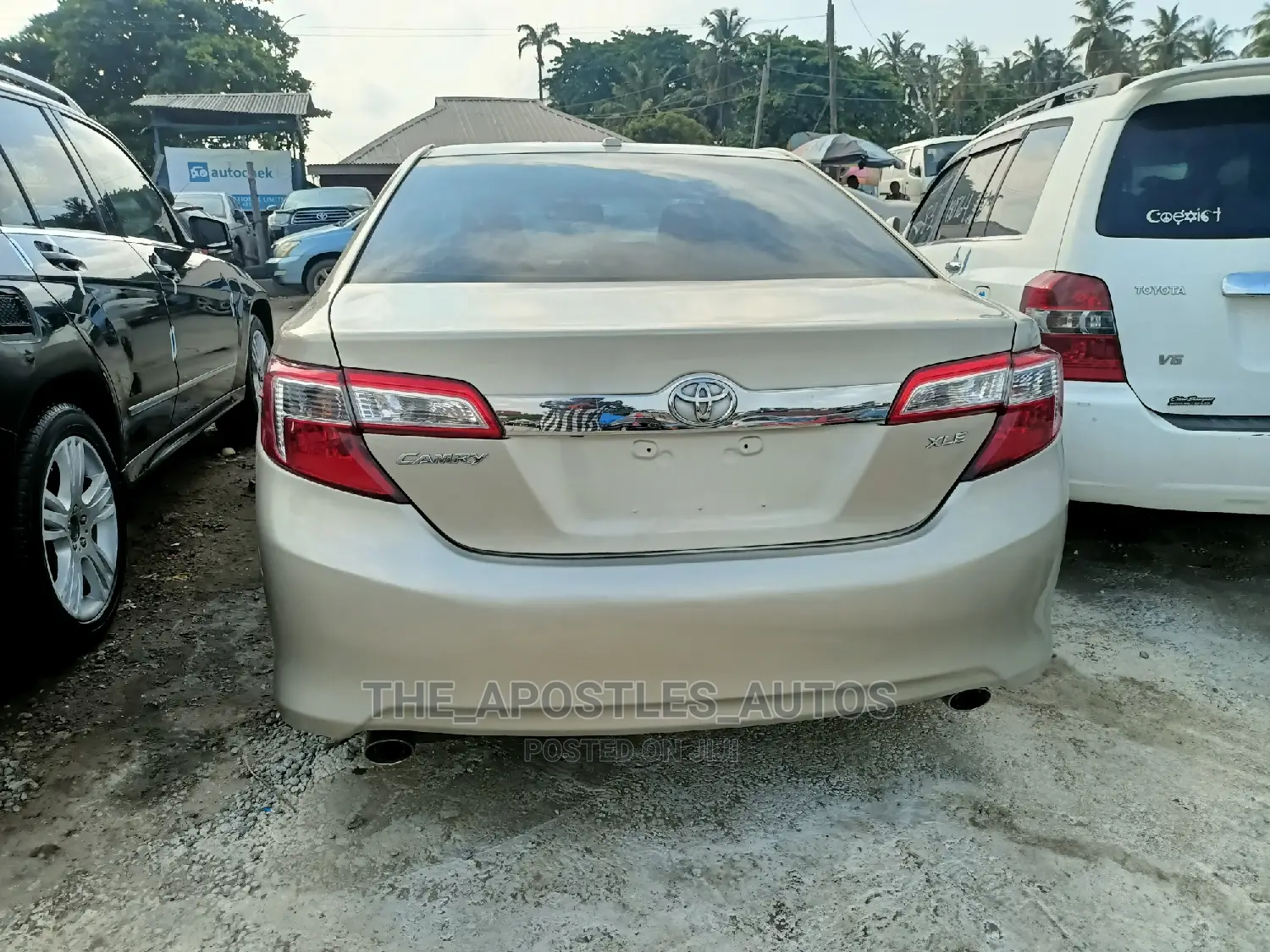 Toyota Camry 2013 Gold