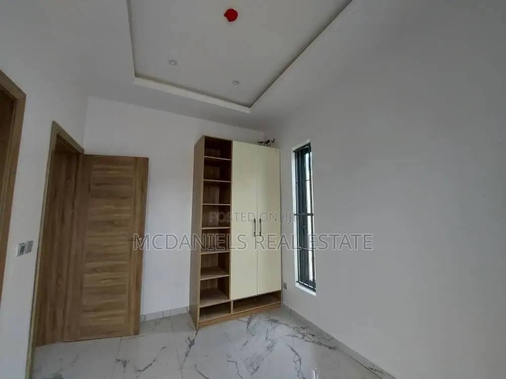 4bdrm Duplex in Lekki Phase 1 for rent