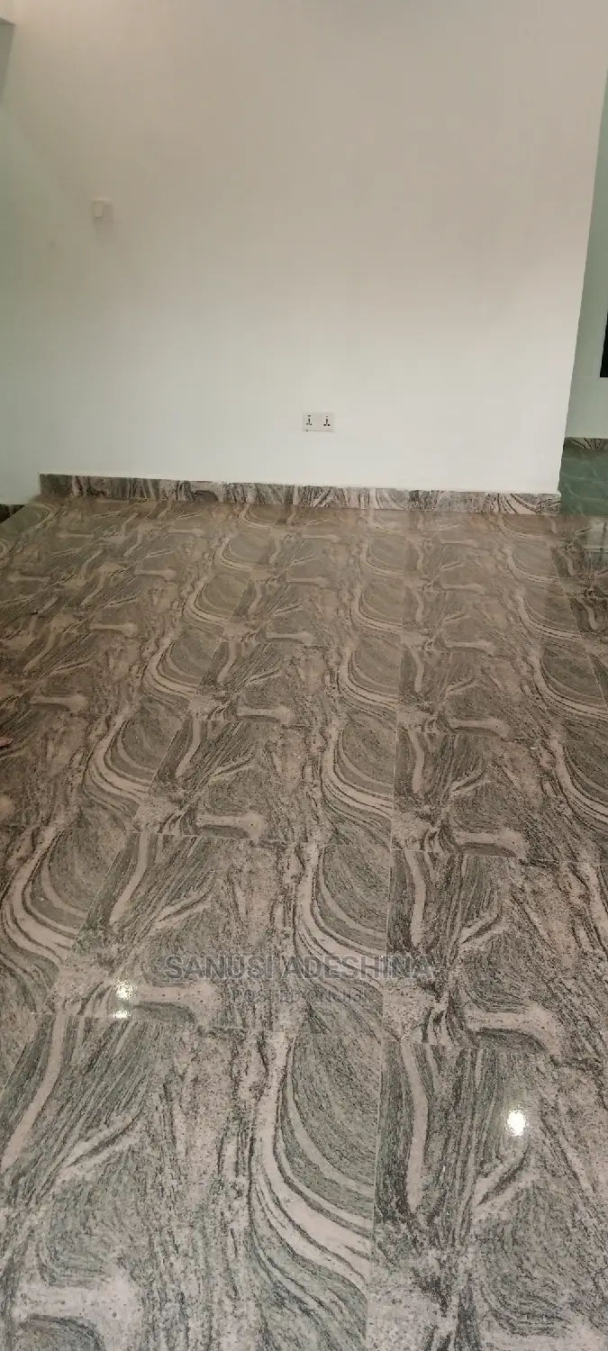 2bdrm Block of Flats in Kubwa Fct Abuja for sale