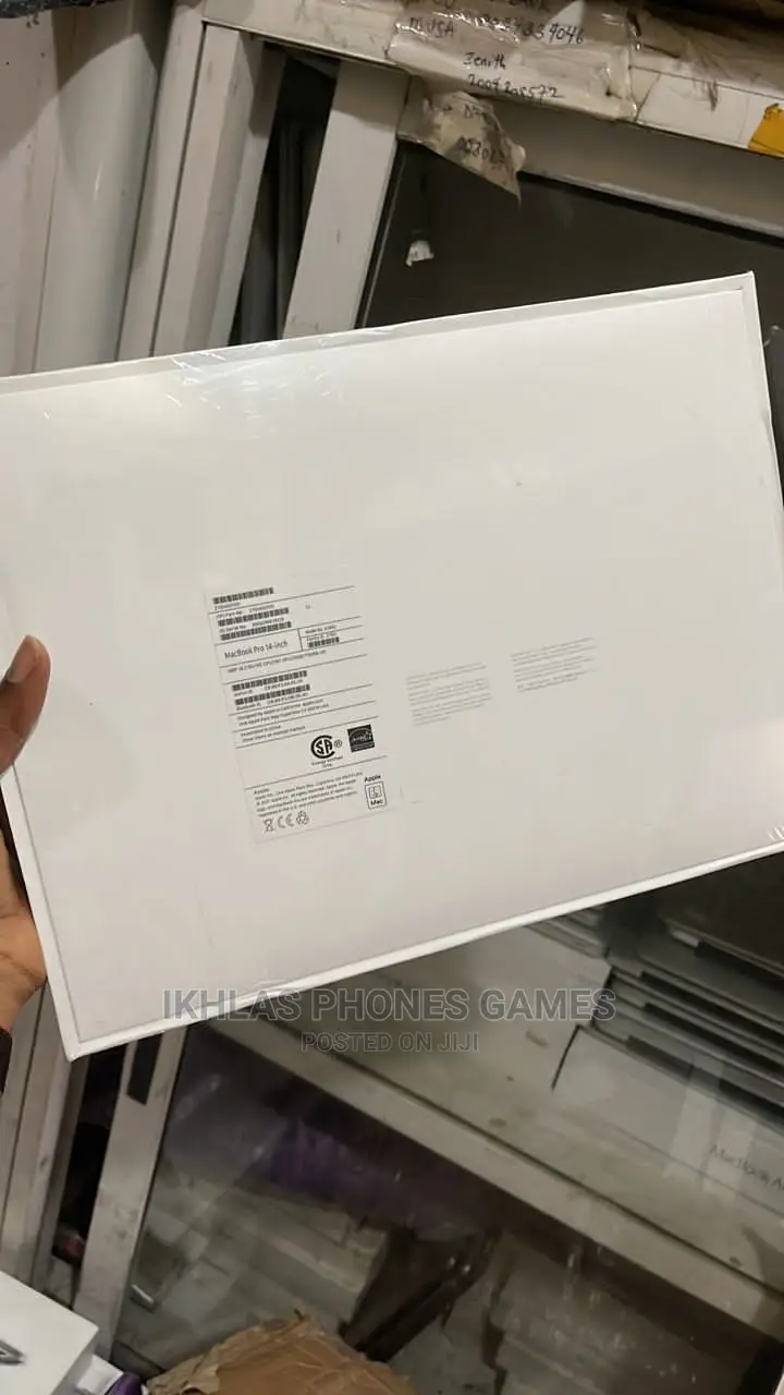 New Laptop Apple MacBook Pro 2021 M1 32GB Apple M1 Pro SSD 1T
