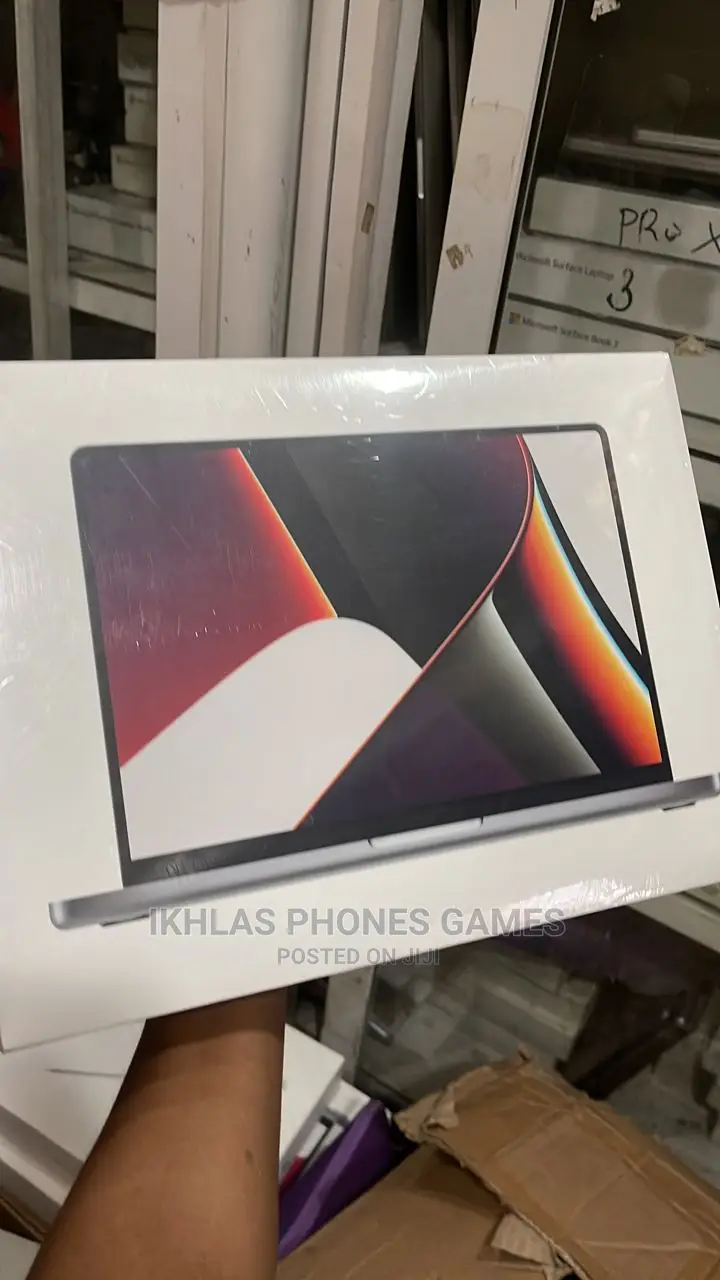 New Laptop Apple MacBook Pro 2021 M1 32GB Apple M1 Pro SSD 1T