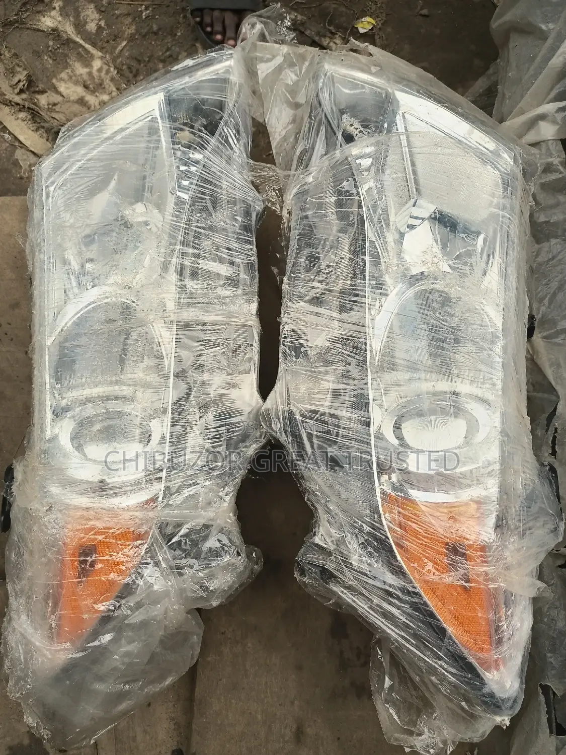 Headlights Set for Venza 2010