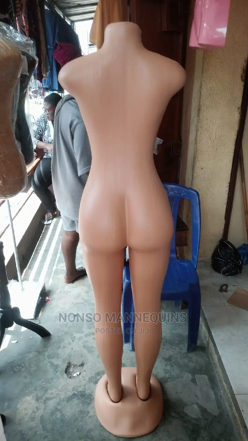 Curvy Body Shape and Big Ass Female Armless Mannequin