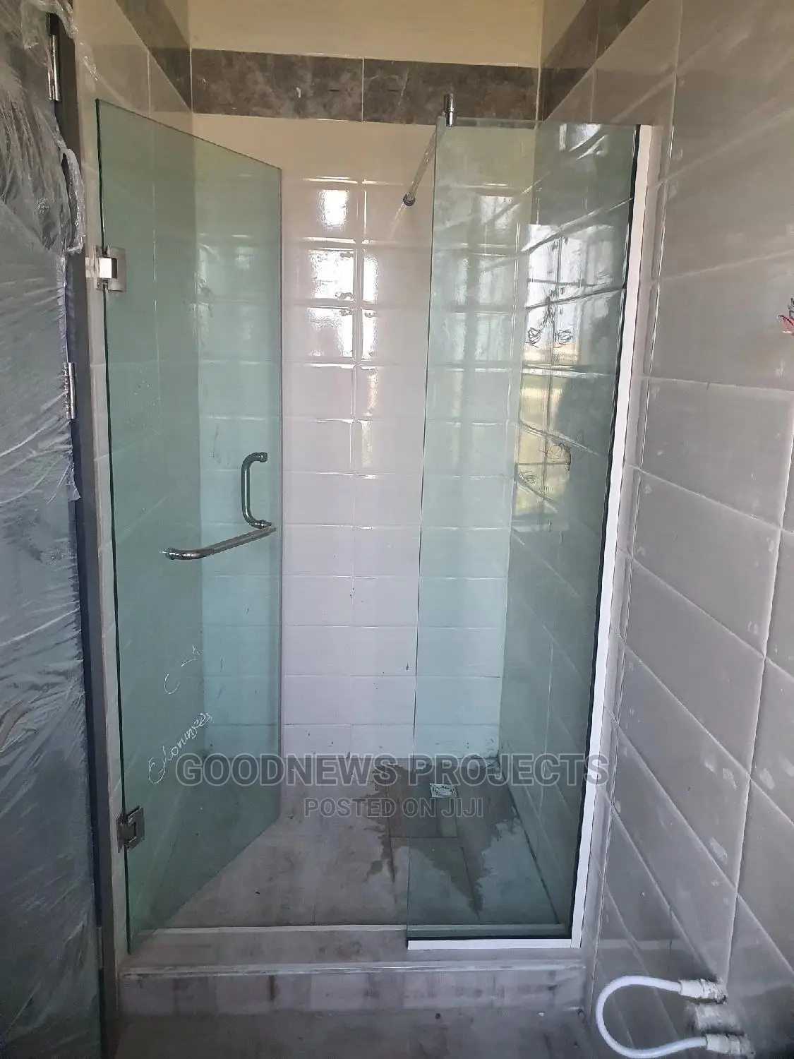 Frameless Shower Glass Partition