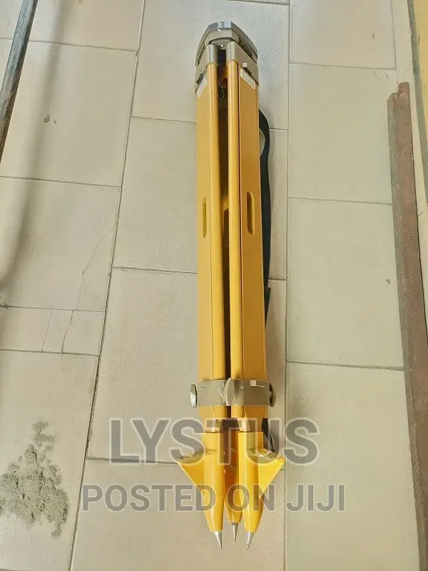 Wooden Tripod for Total Station, Auto Level Etc.