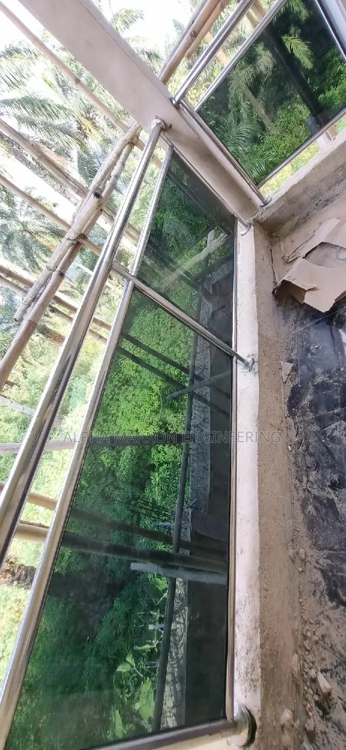 Frameless Glass With Stainless