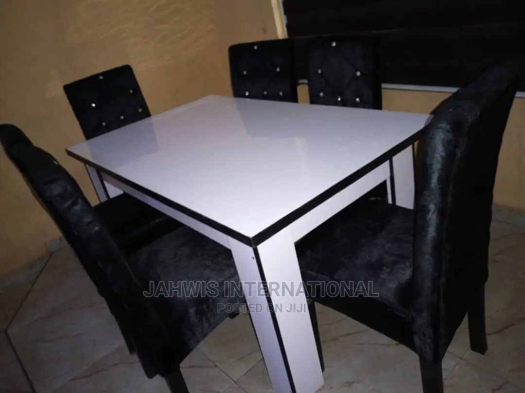 Brand New 6. Sitters Dinning Set