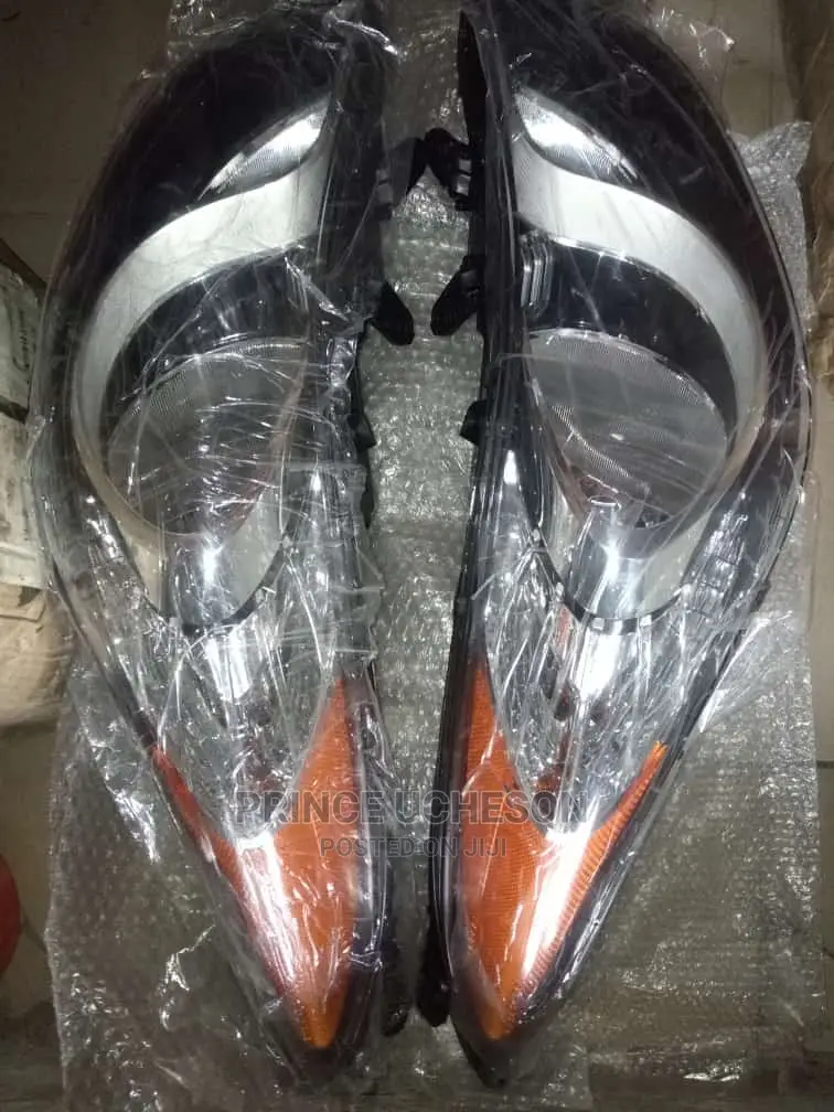 Hyundai Elentra 2012 Set Headlamp New One